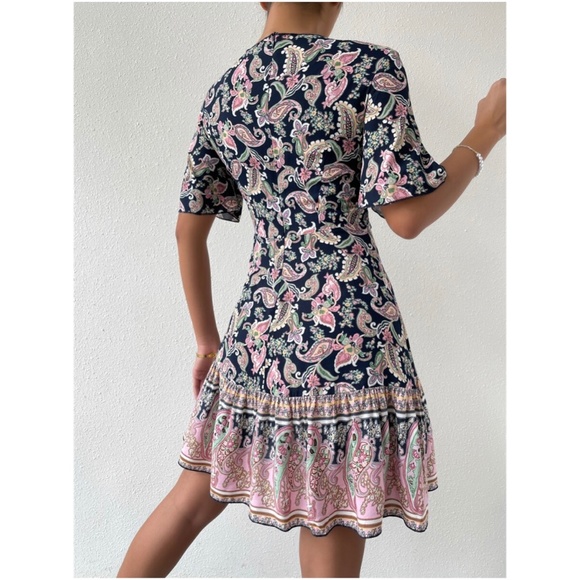 Boho Green Floral Paisley Print Butterfly Sleeve Mini Dress - Picture 9 of 11